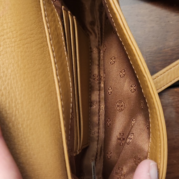 Tory Burch Crossbody 🫶 - Picture 9 of 9